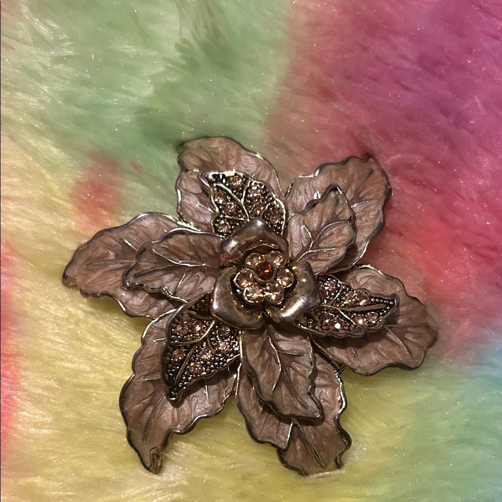 Vintage Golden Bronze Floral Brooch